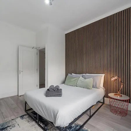 The Chalton Funk-In Kings Cross Apartment London Exterior photo